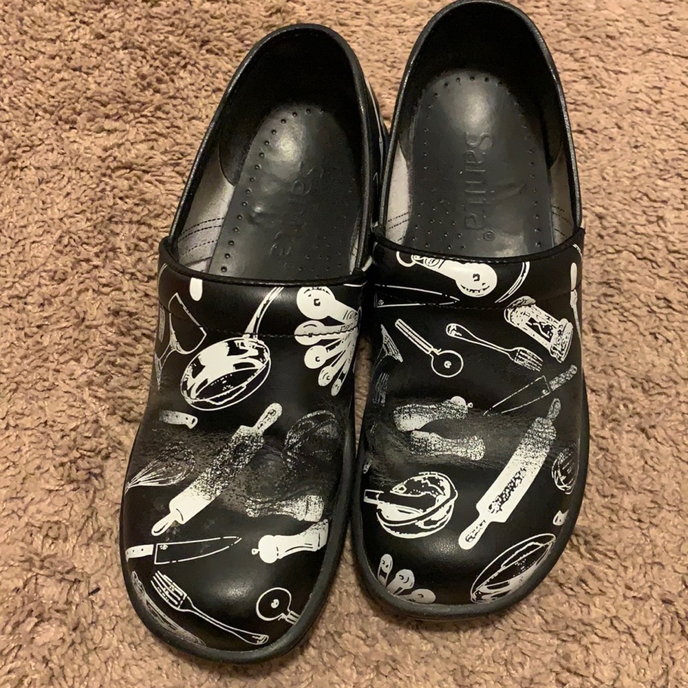 Sanita Black Kitchen Print 41